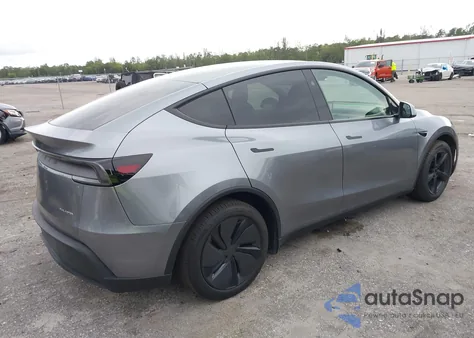 2026 Tesla Model Y Long Range Dual Motor All-Wheel Drive/Long Range Launch Series из США, поврежденный, VIN 7SAYGDEE6TA388853